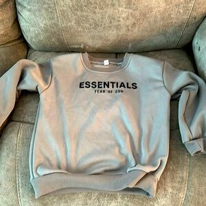 New essential sweatshirt size extra small kids